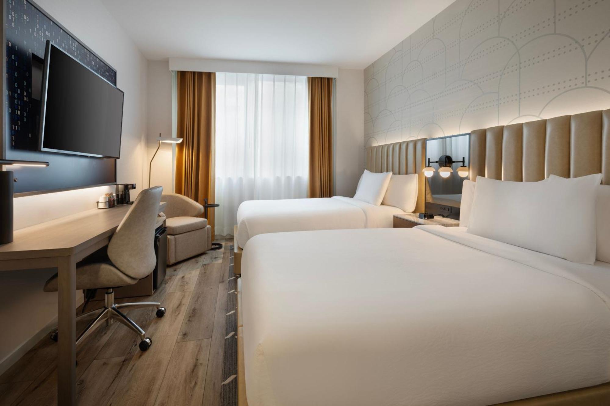 Courtyard By Marriott Manhattan / Soho Hotel