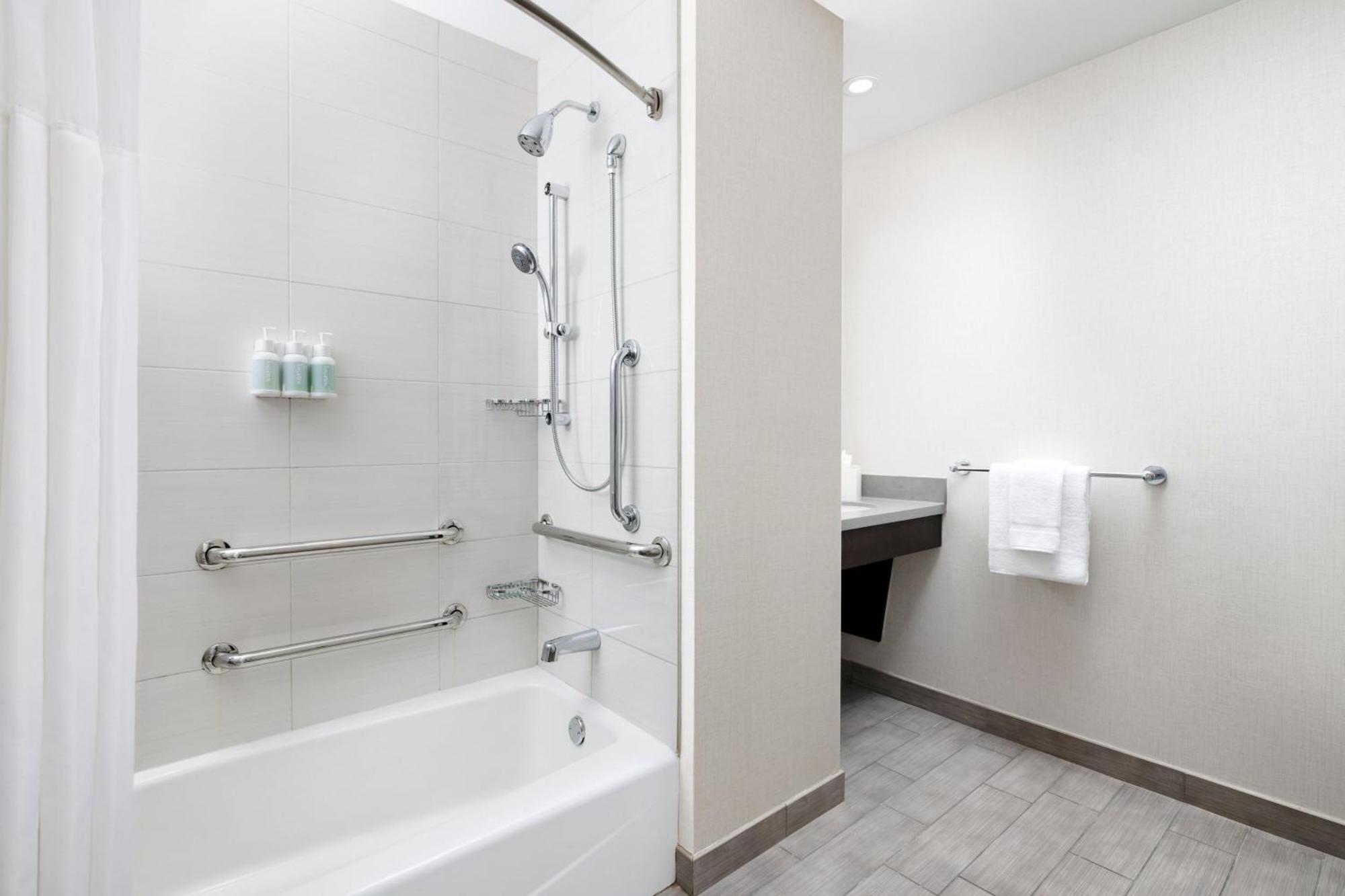 Hotel By Marriott Downtown Manhattan/world Trade Center Area