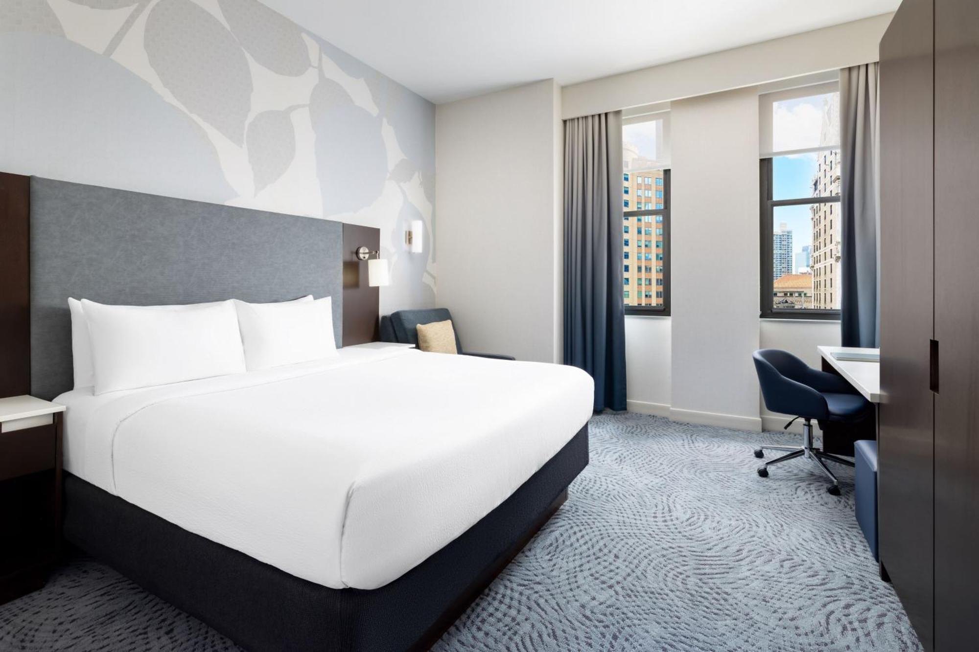Hotel By Marriott Downtown Manhattan/world Trade Center Area 4*