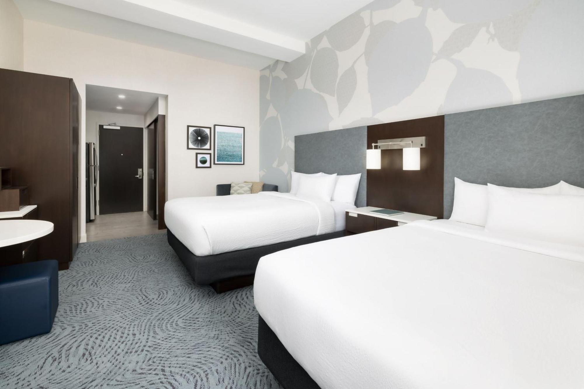 By Marriott Downtown Manhattan/world Trade Center Area Hotel New York