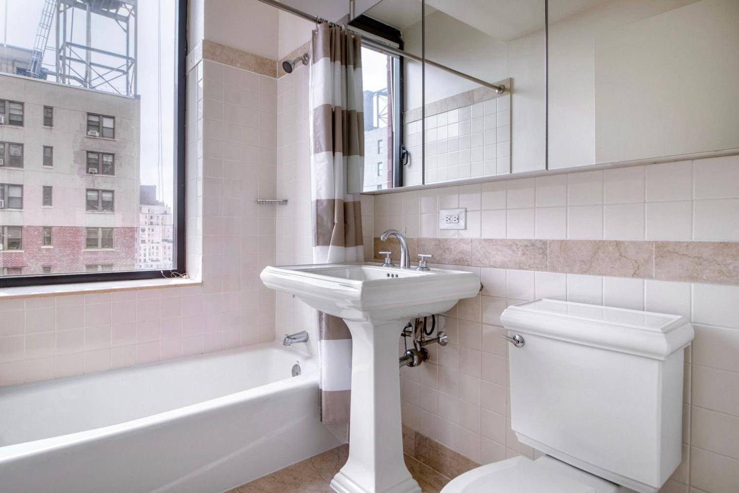 Upper West Side 2br W Rooftop Gym Nr Park Nyc-1216 *