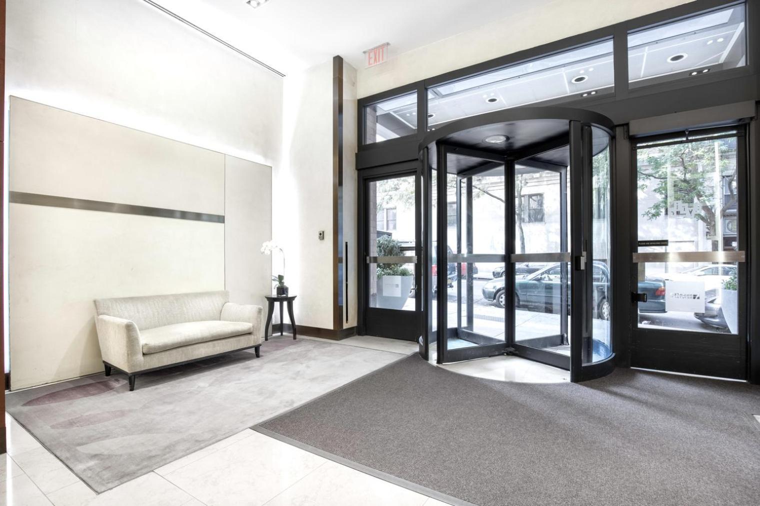 Upper West Side 2br W Rooftop Gym Nr Park Nyc-1216