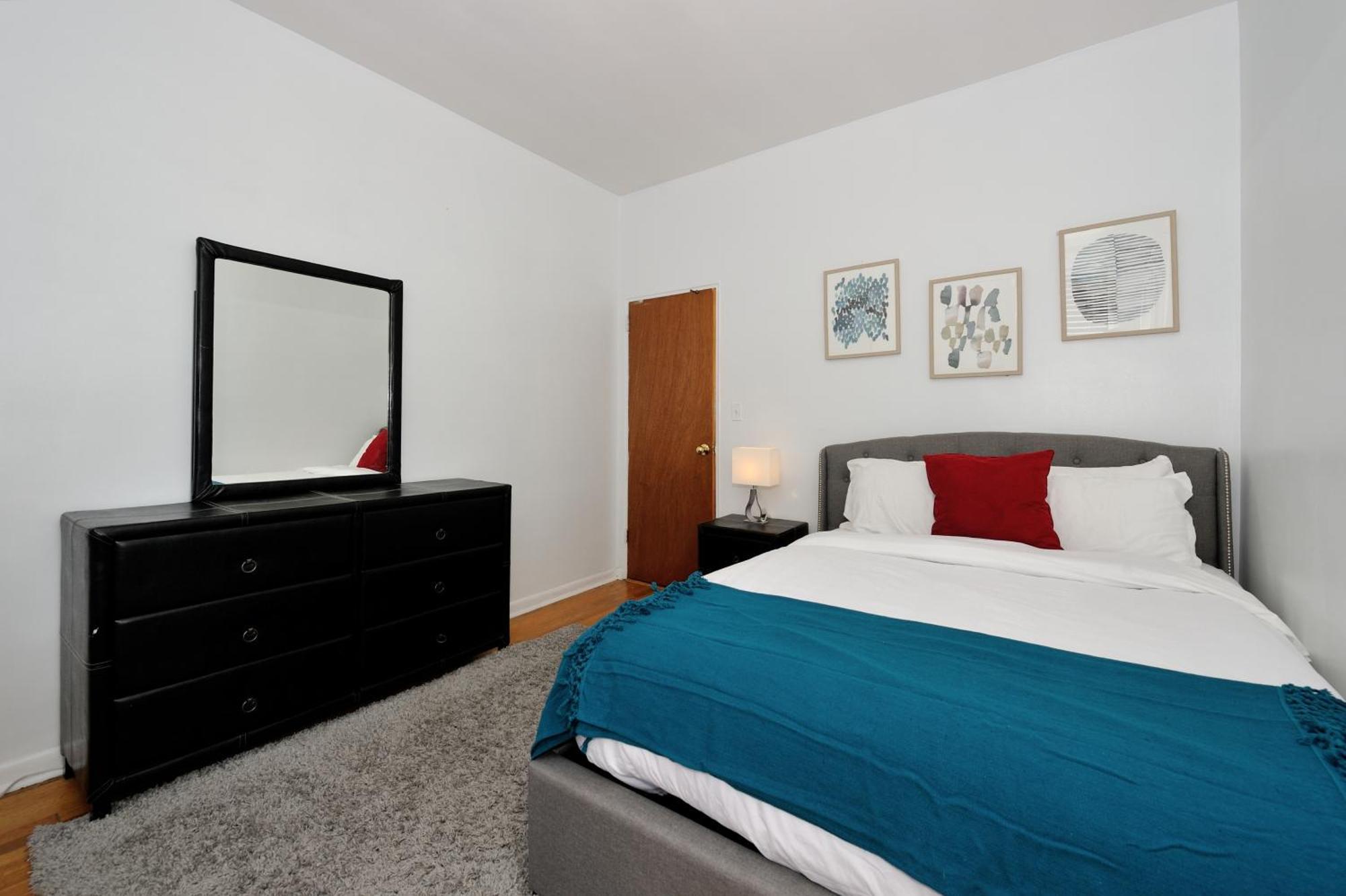 Monthly Nyc Rentals- Beautiful 2 Bedroom Corner Unit Apartment New York