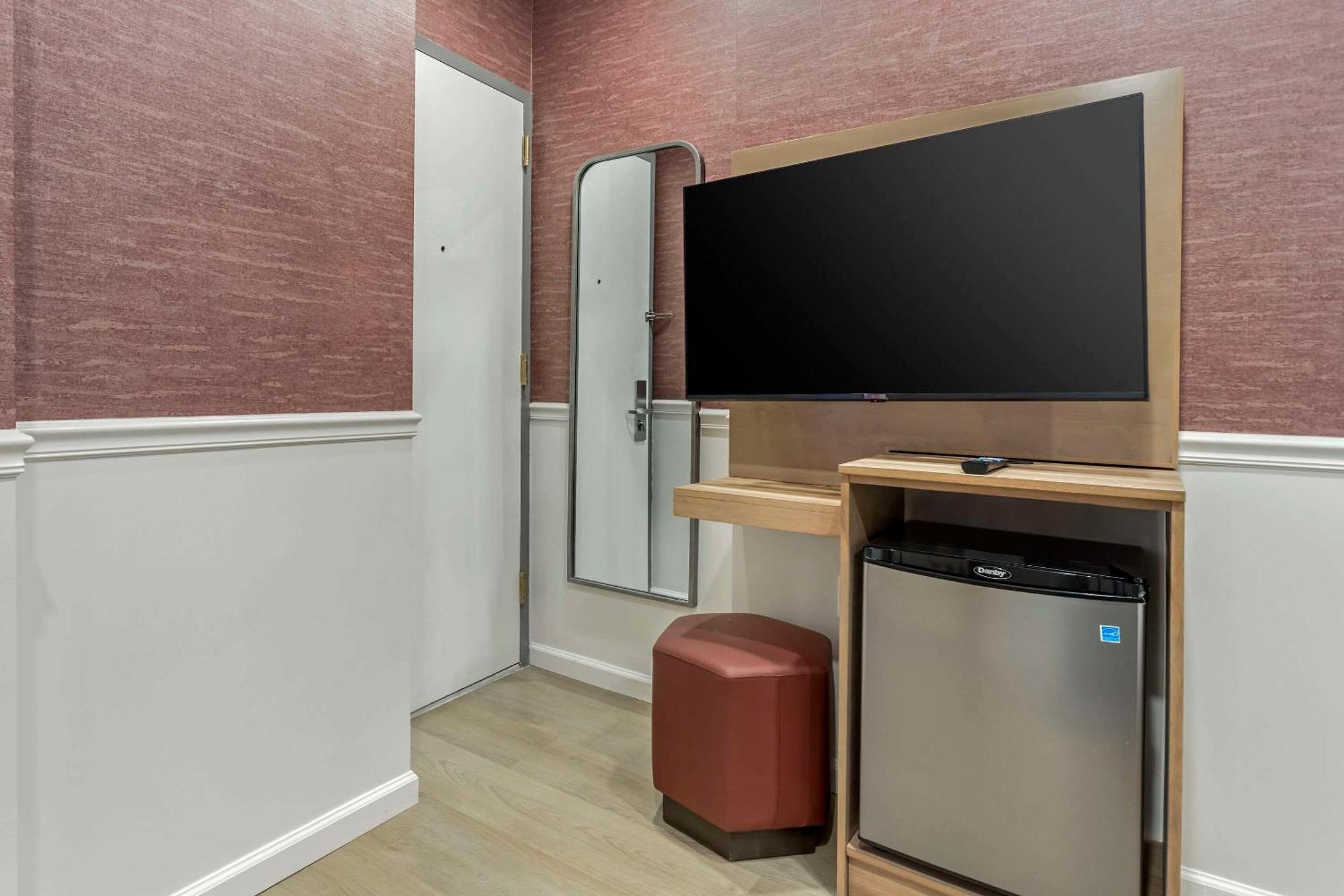 The Mayfair Times Square, An Ascend Collection New York