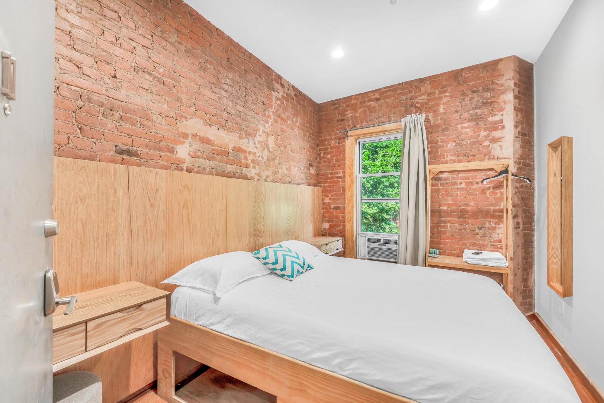 Morris (adults Only) 3*