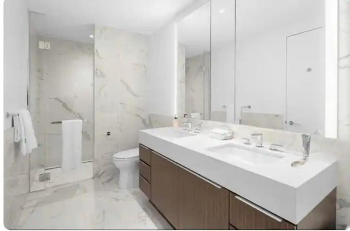 Stunning Views Of Manhattan Appart hôtel *