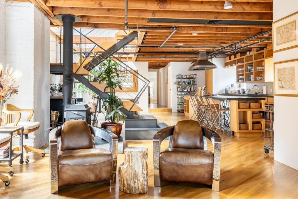 The Chelsea Penthouse In * New York