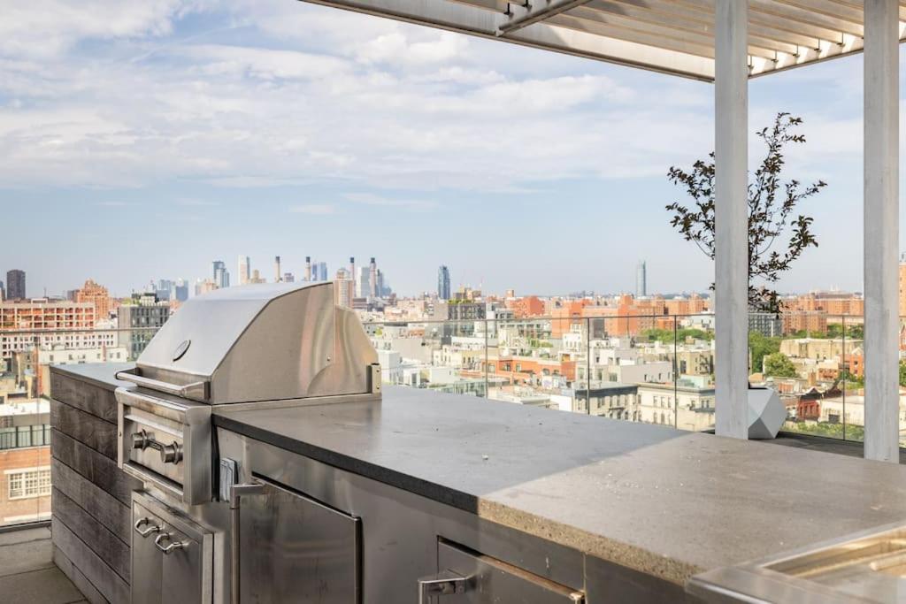 Brand New Five Bedroom Penthouse Appartement