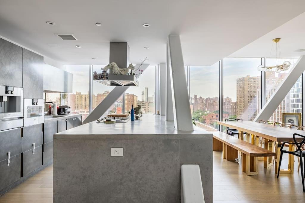 Travive Brand New Five Bedroom Penthouse New York