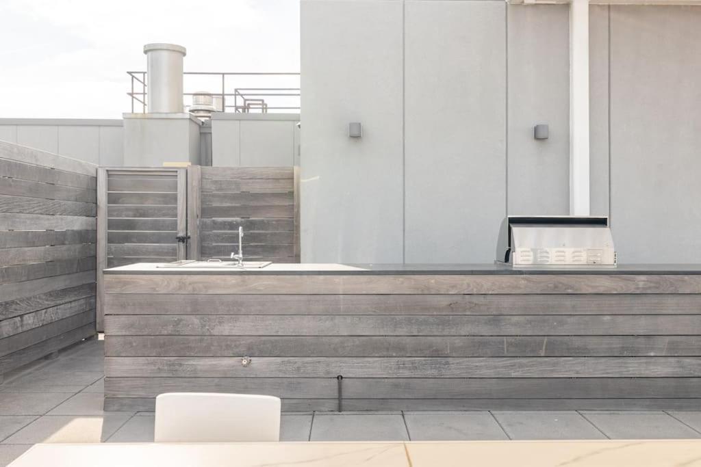 Travive Brand New Five Bedroom Penthouse Apartment *