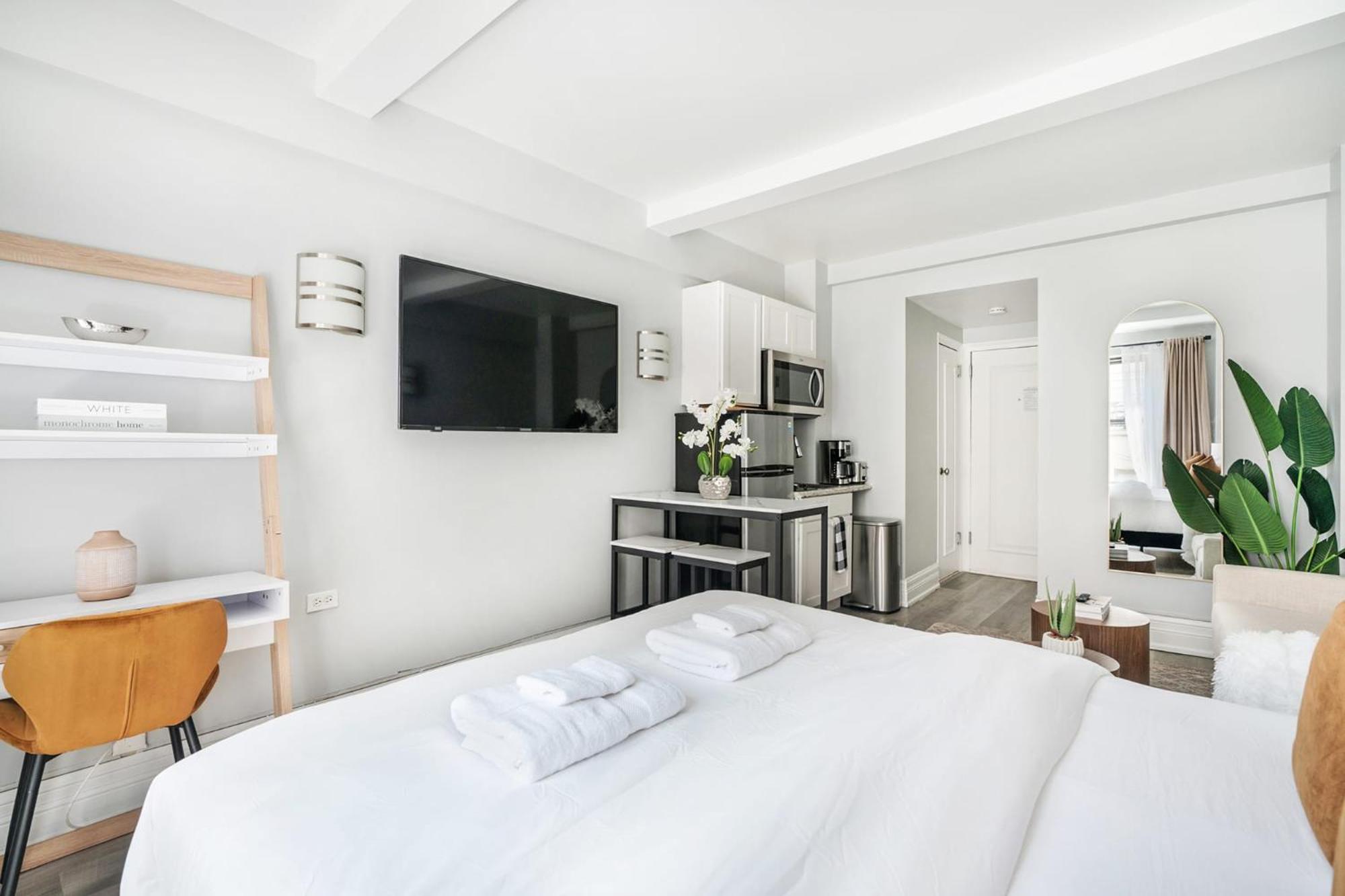 73-318 New Uws Doorman Gym New York