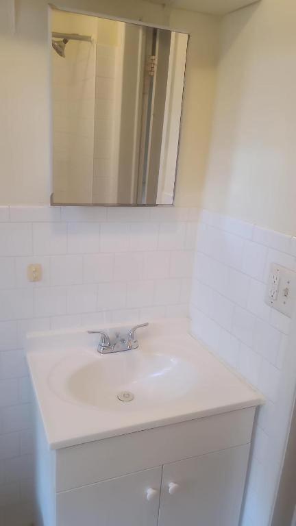 Apartment 3 Bedrooms 2f
