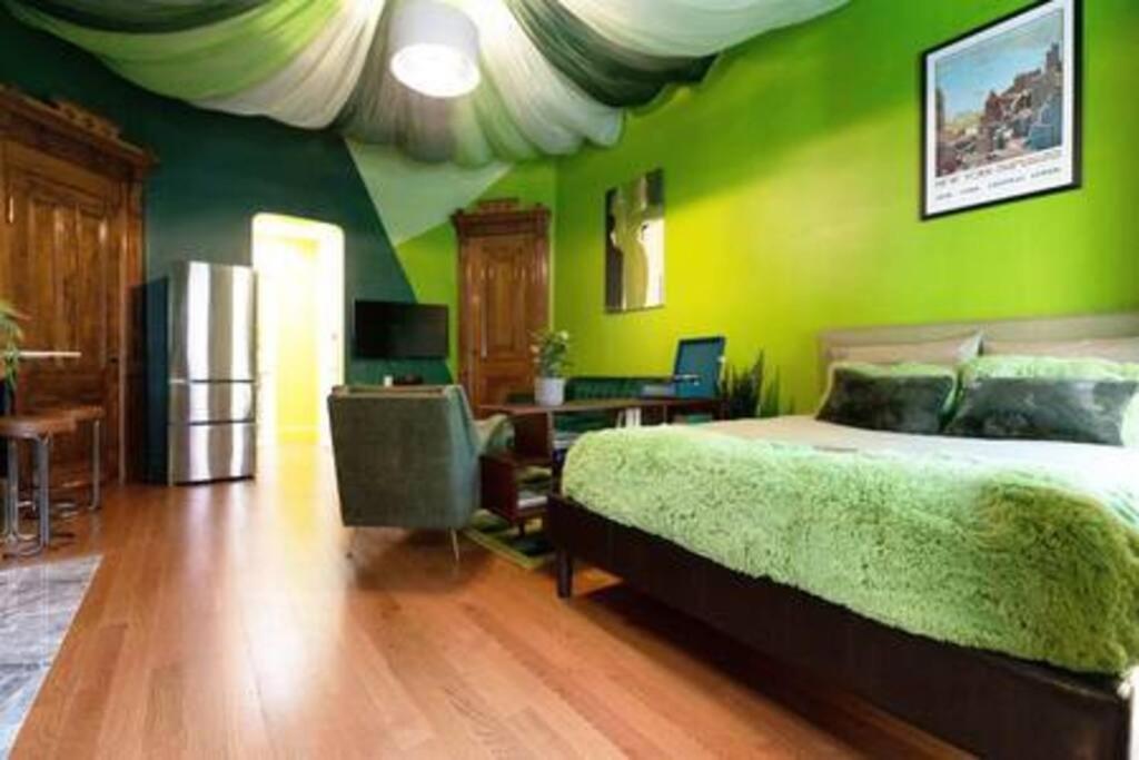 The Room: 70s Groove Themed Apartment New York