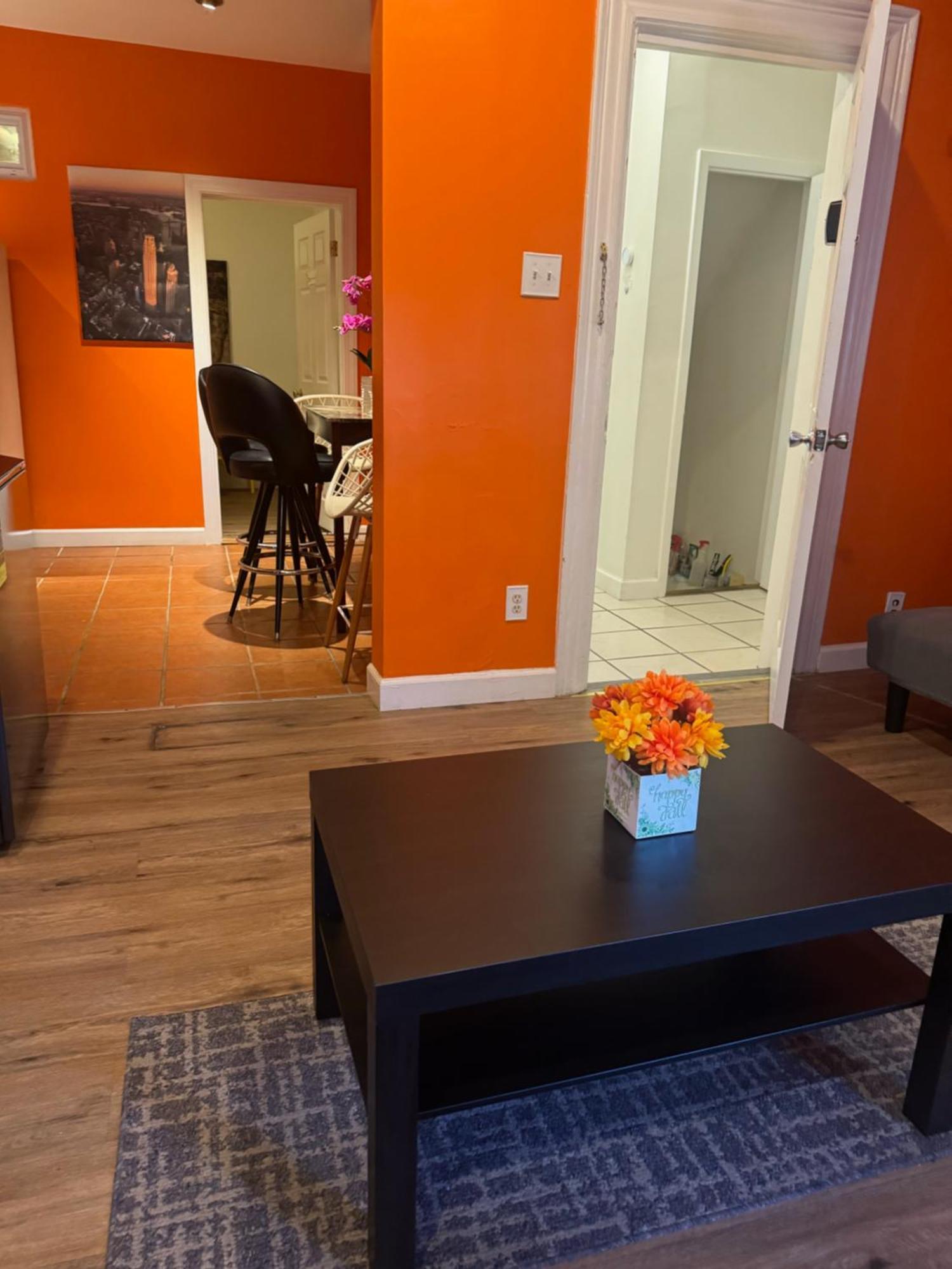 Cozy Woodside Near Manhattan Apartment *