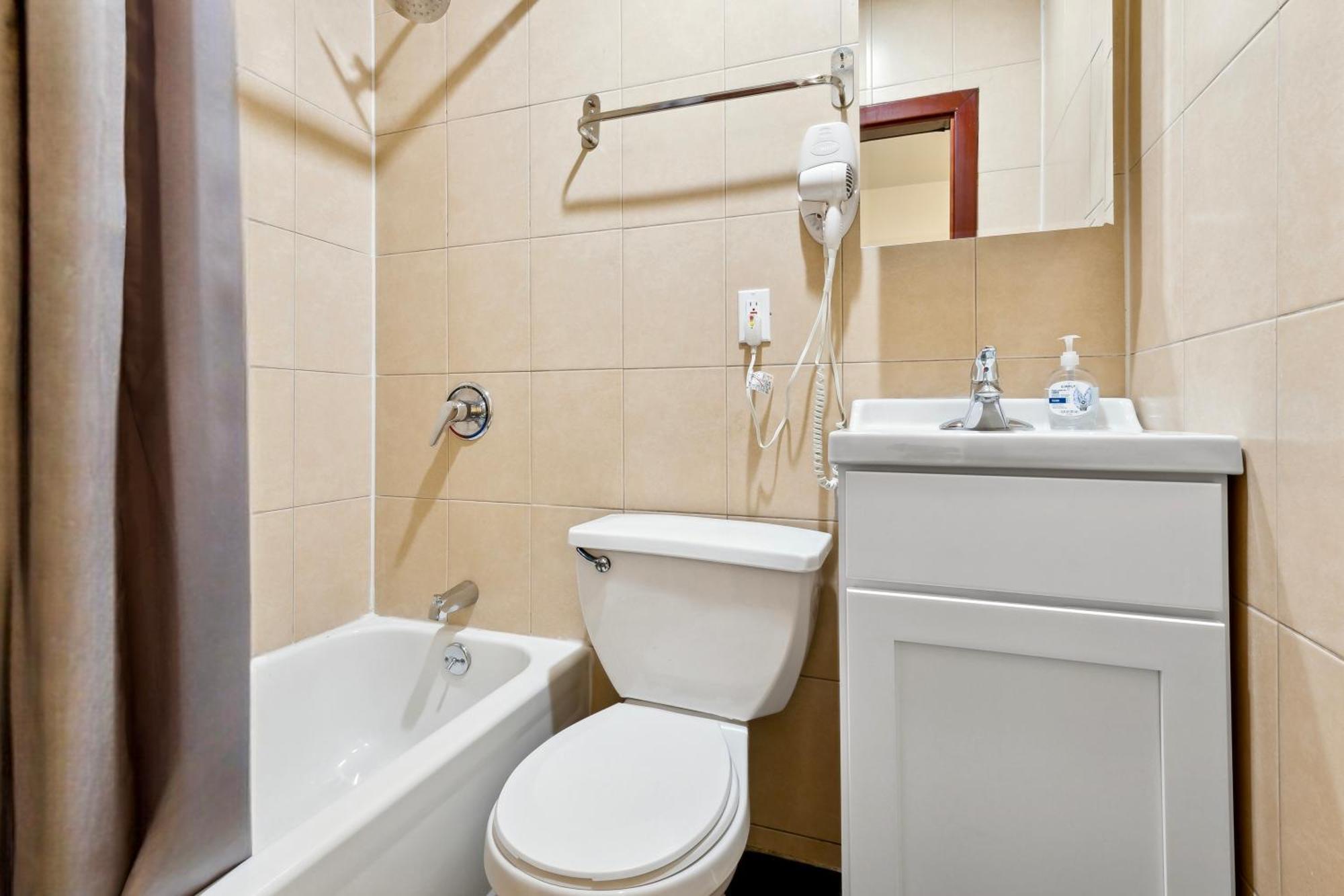 Apartment 2 Bd Central Apt Next To Diamond District New York