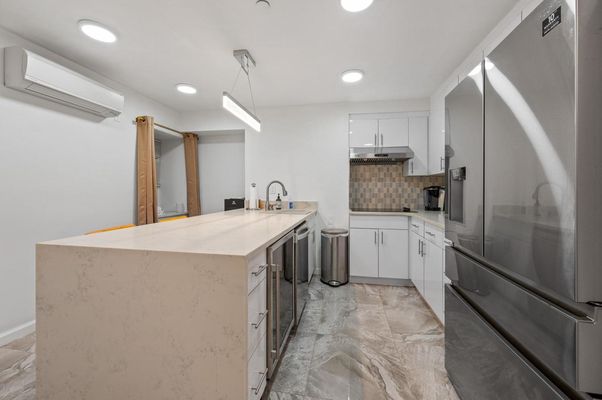 Active Park East 3bedrooms 2 Bathrooms 1700 Sf *