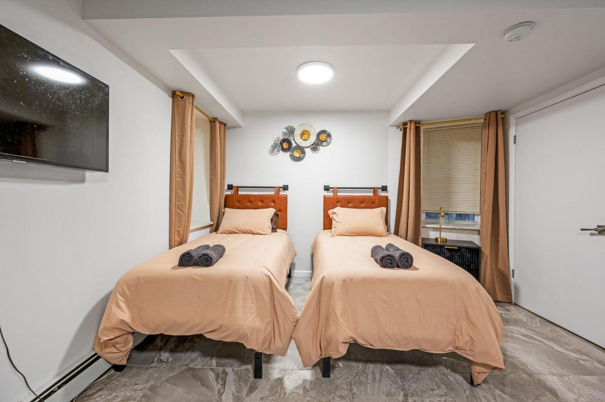 Active Park East 3bedrooms 2 Bathrooms 1700 Sf Hotel New York