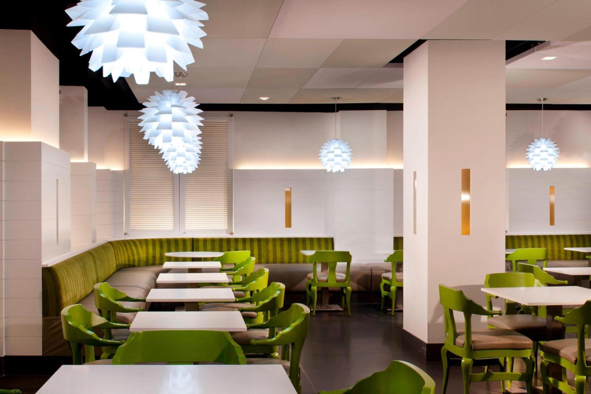 By Marriott Downtown Manhattan/world Trade Center Area New York