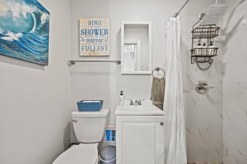 Location Studio, Walk To Times Square Apartment *