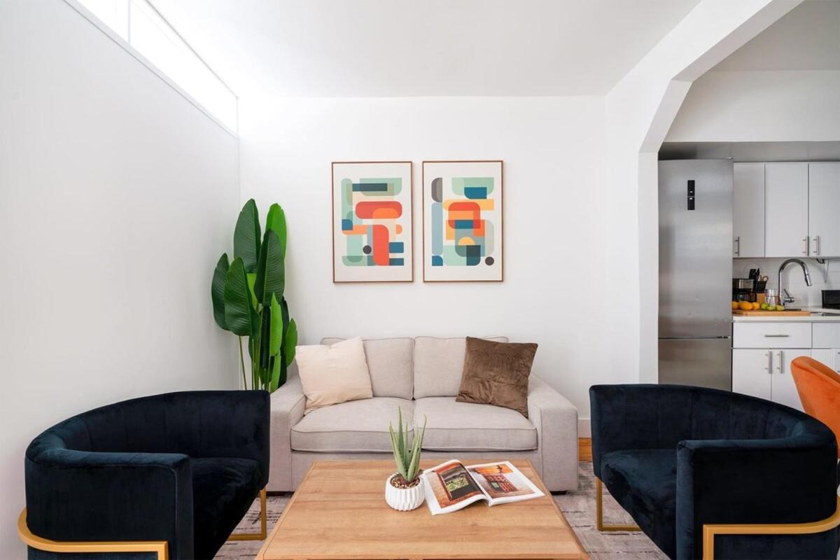 Apartment 444-3a Newly Renovated 1br - Elevator Building