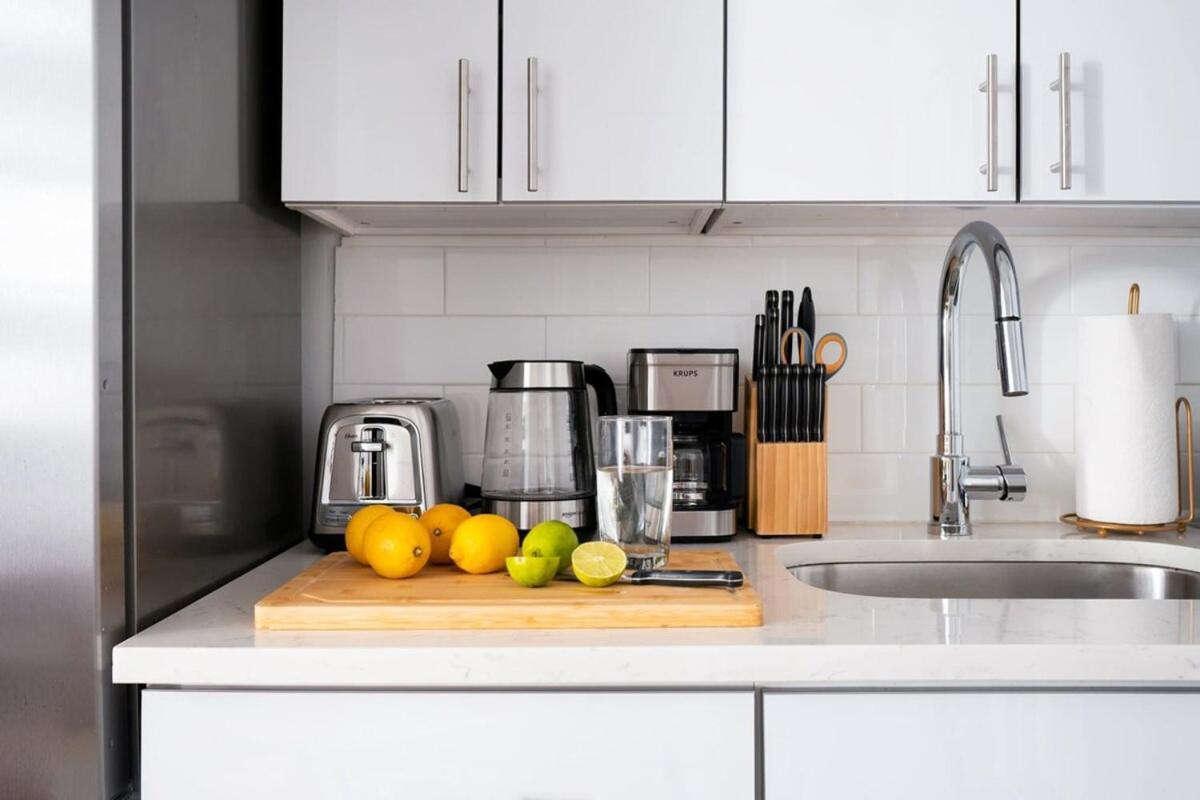 444-3a Newly Renovated 1br - Elevator Building New York