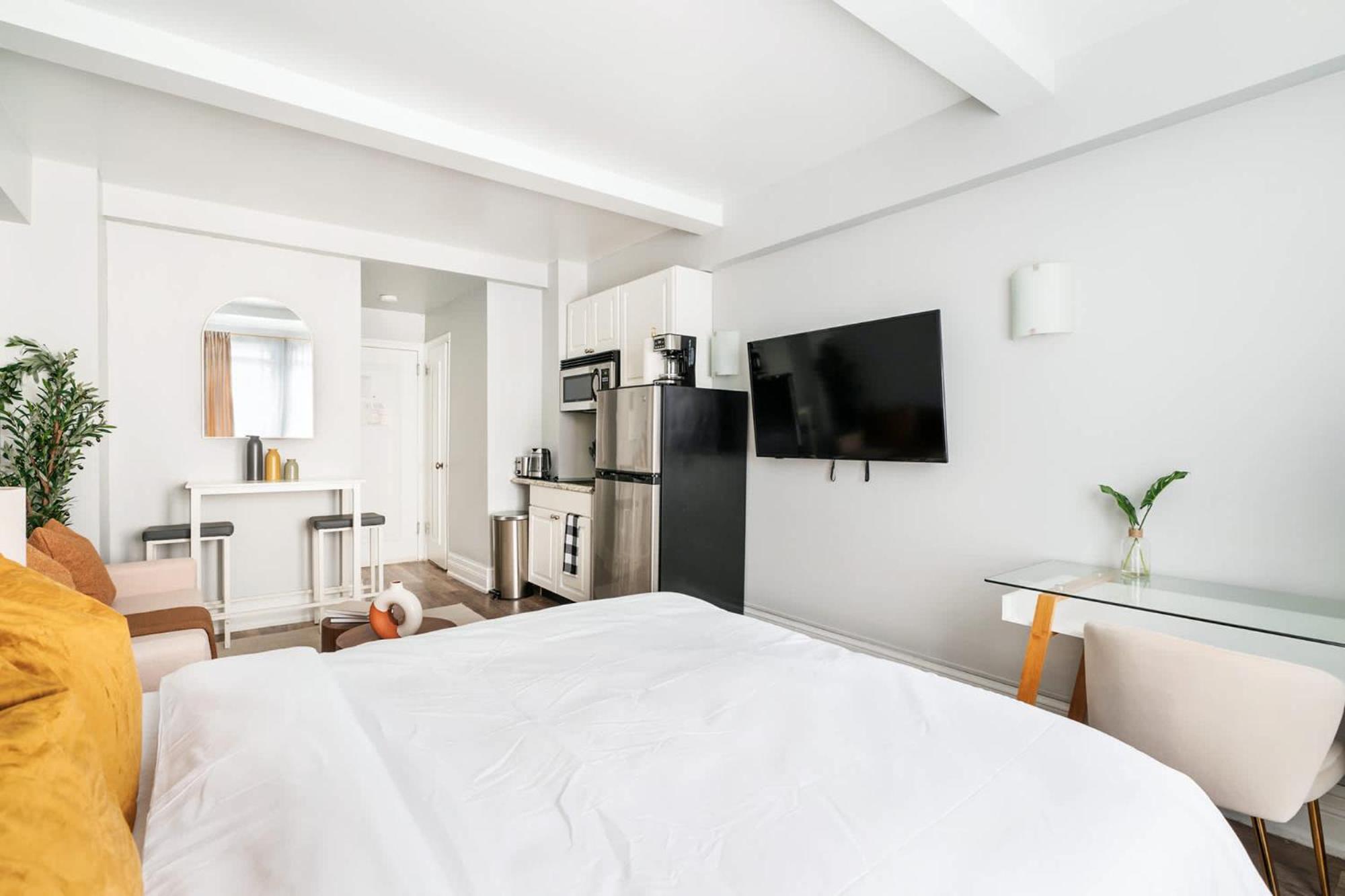 Apartment 73-304 Newly Reno Uws Doorman Gym Laundry *