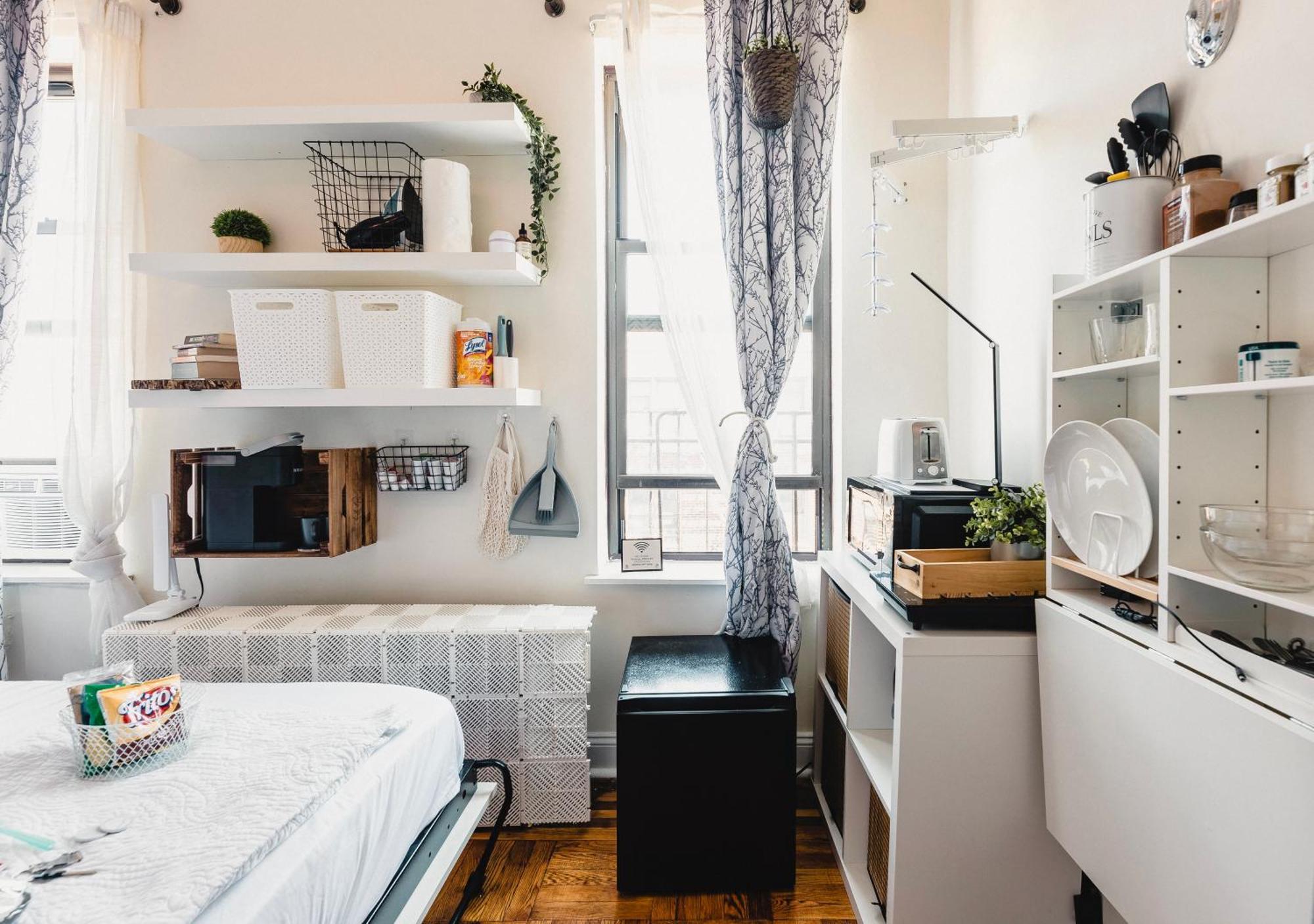 Cat By Delicate Living Conversion Shared Space Only Cat Friendly Only 25 Min To Time Square New York