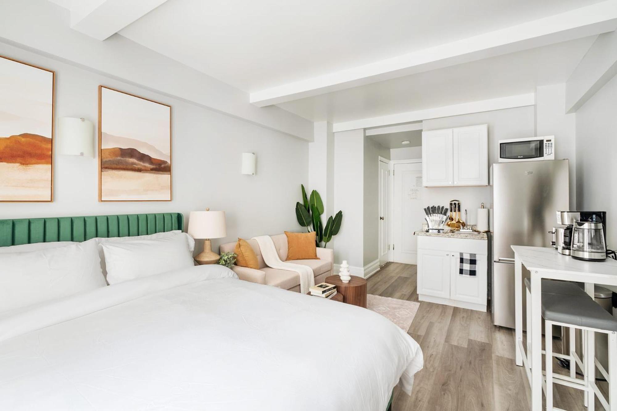 73-518 Newly Reno Uws Doorman Gym Laundry Apartment *