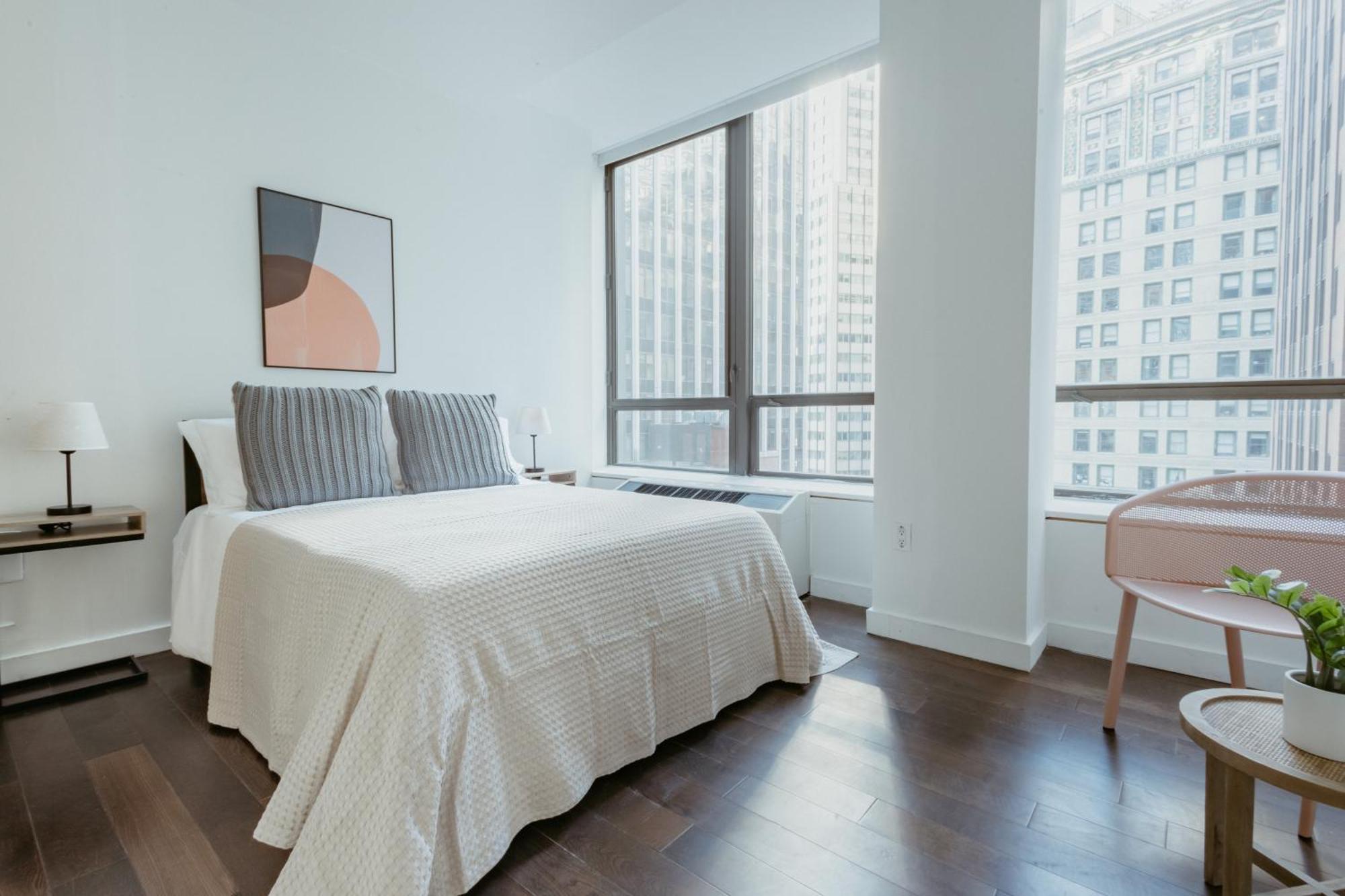 Outstanding & Cozy 4bdr & 2bth In Downtown Manhattan Apartment *