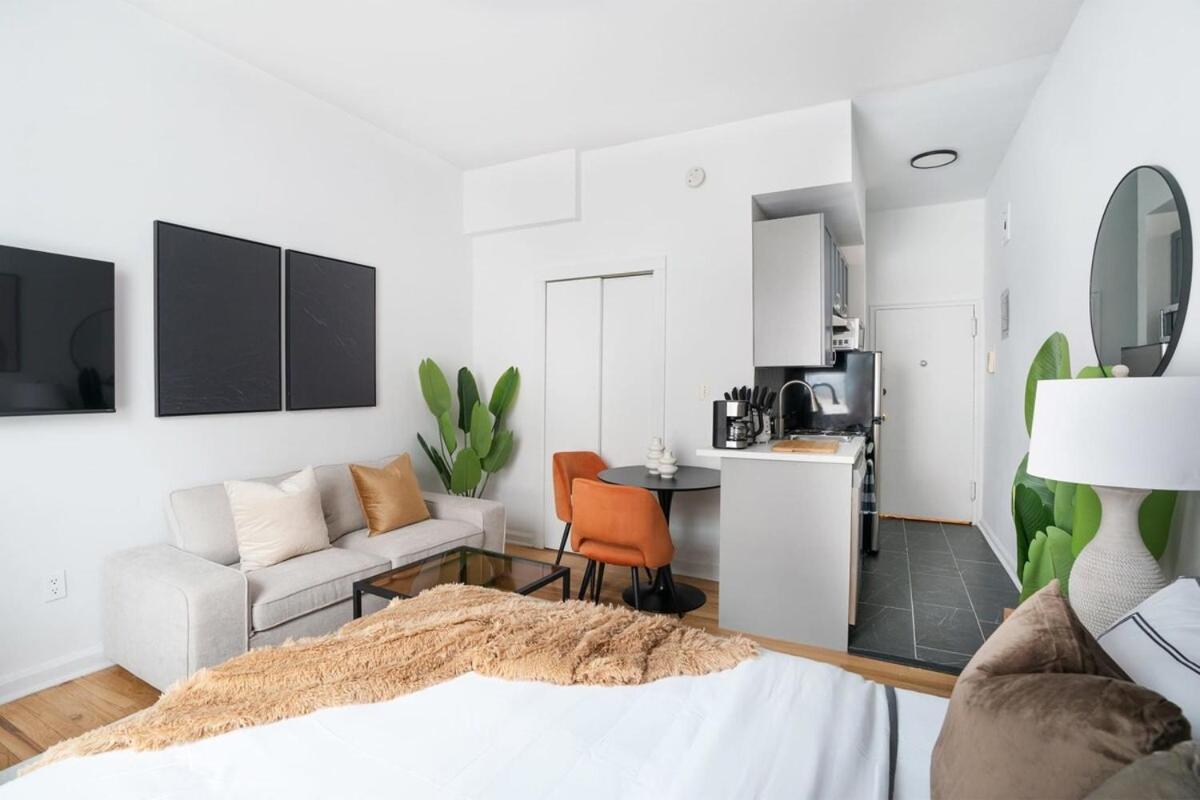 74-3c New In Prime Uws - Gym In Building Appartement *