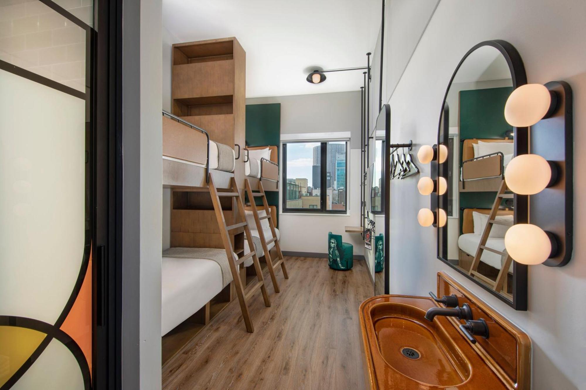 Moxy Nyc Lower East Side Hotel New York