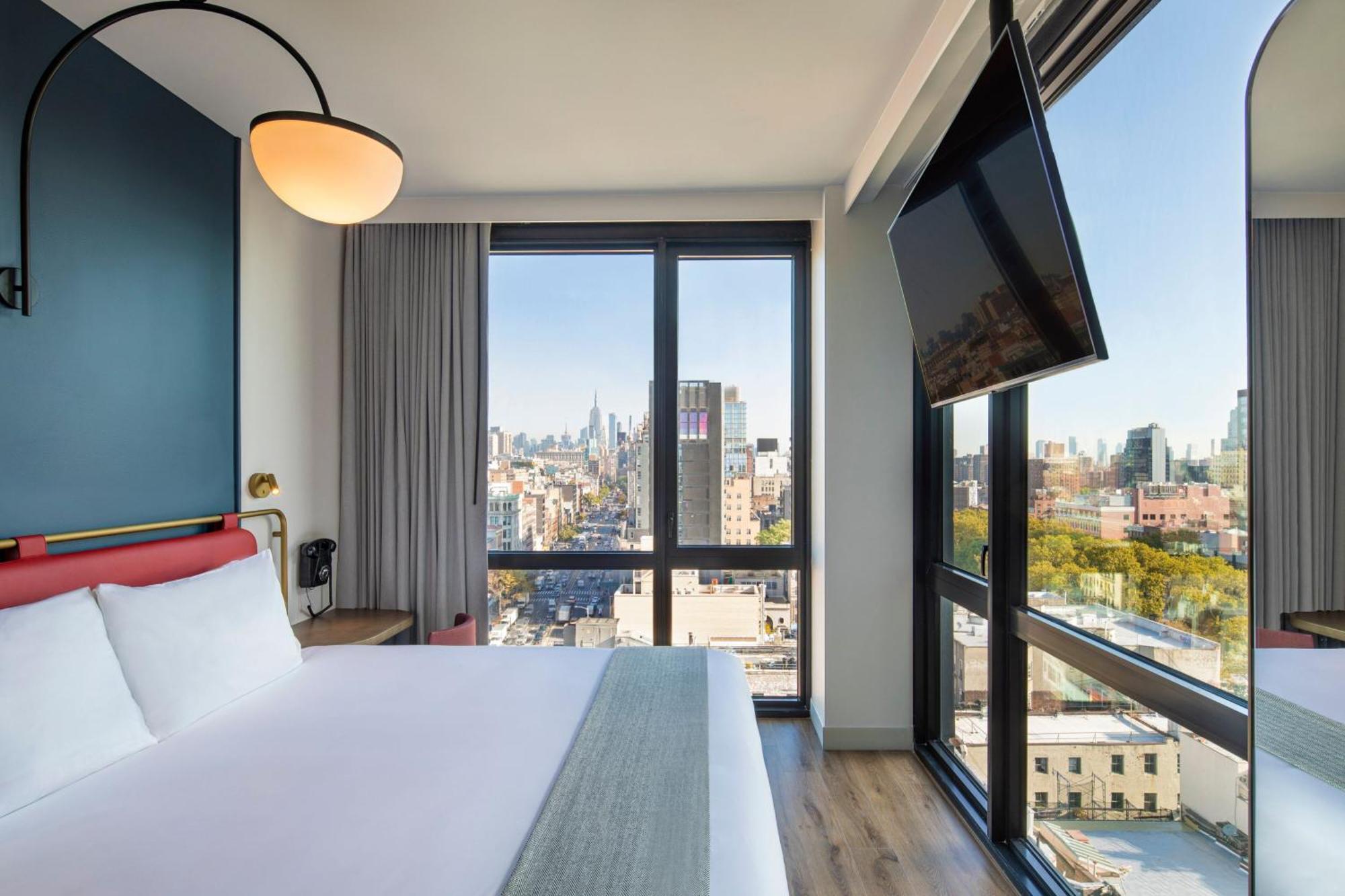 Moxy Nyc Lower East Side Hotel