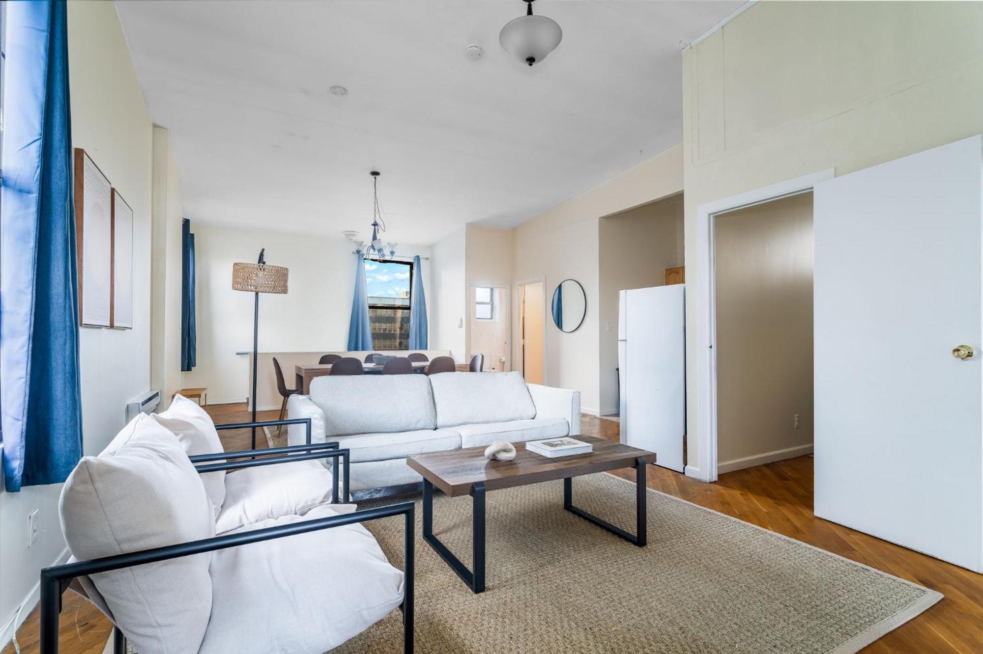 Spacious 3br 2ba In East Harlem - Near Park Appartement *
