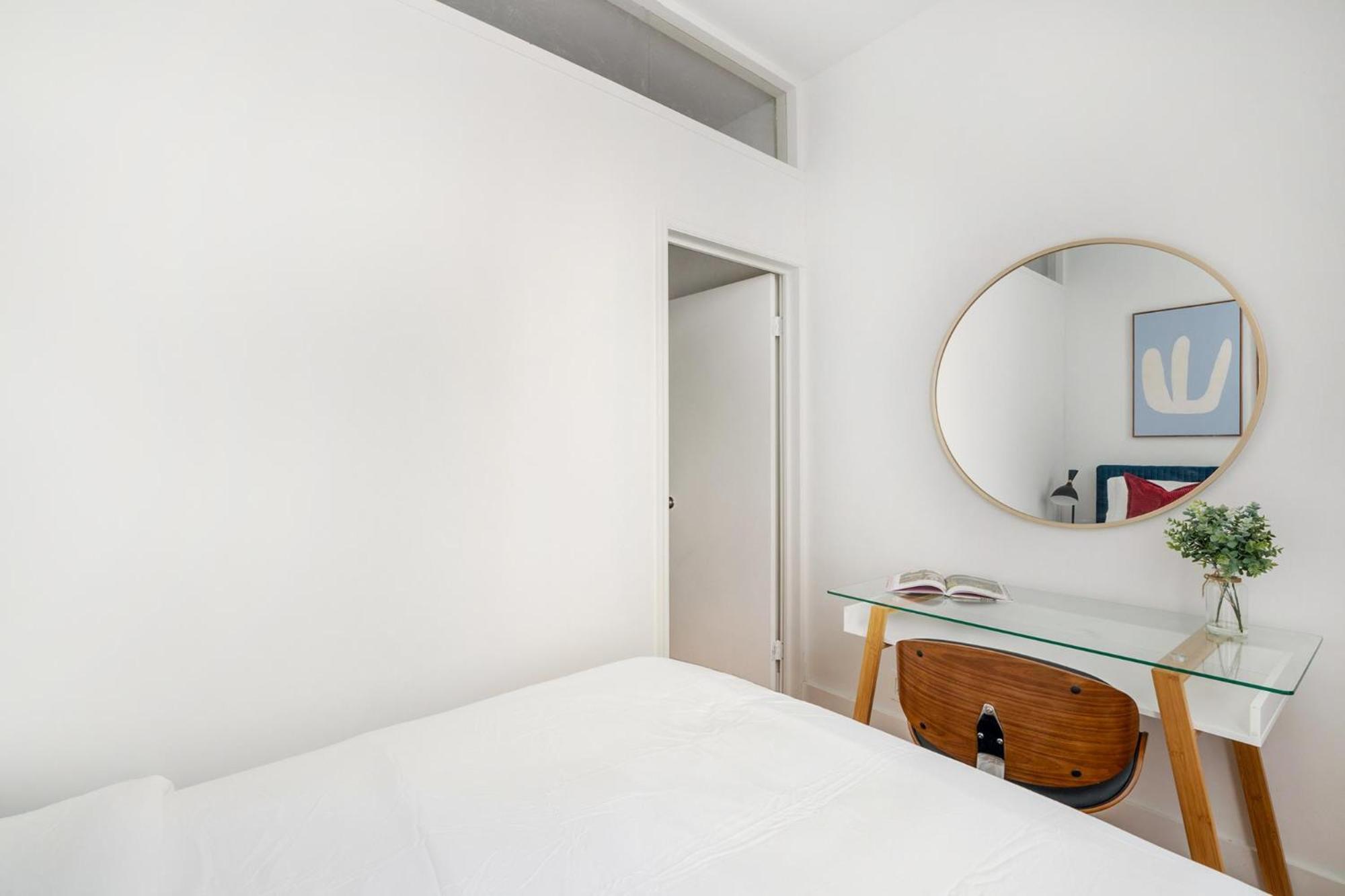 444-1a Beautiful 1br Midtown West Apartment