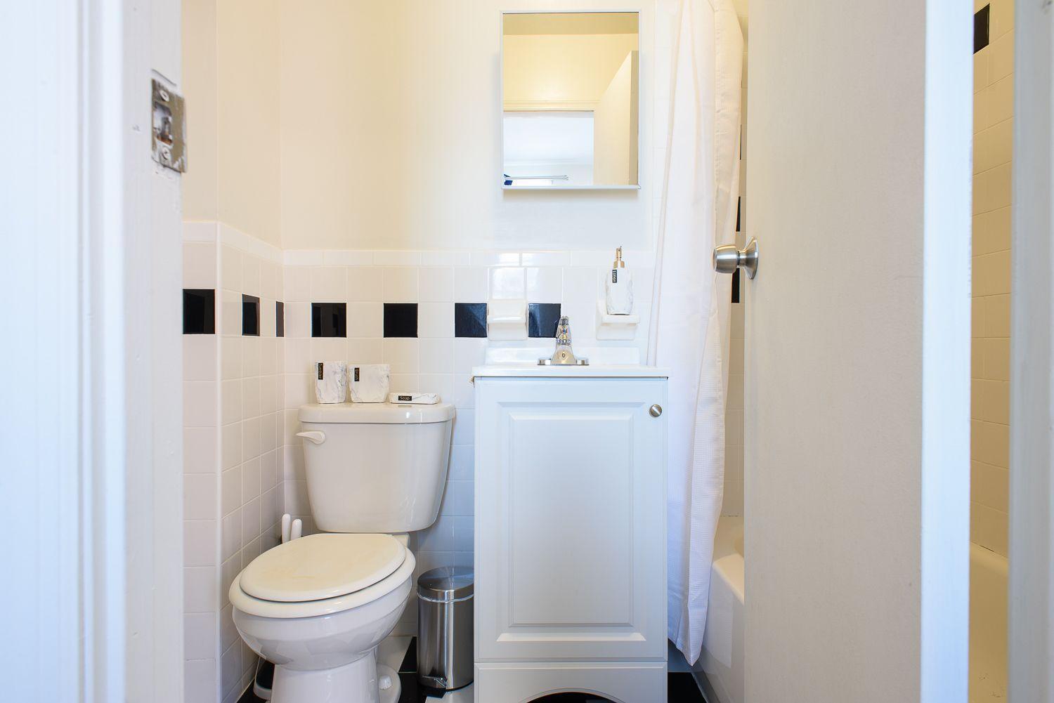 Renovated 1br In East Village New York