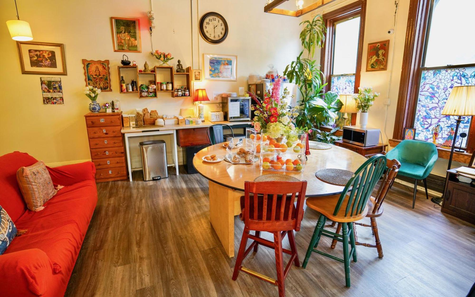 Hostel Interfaith Retreats