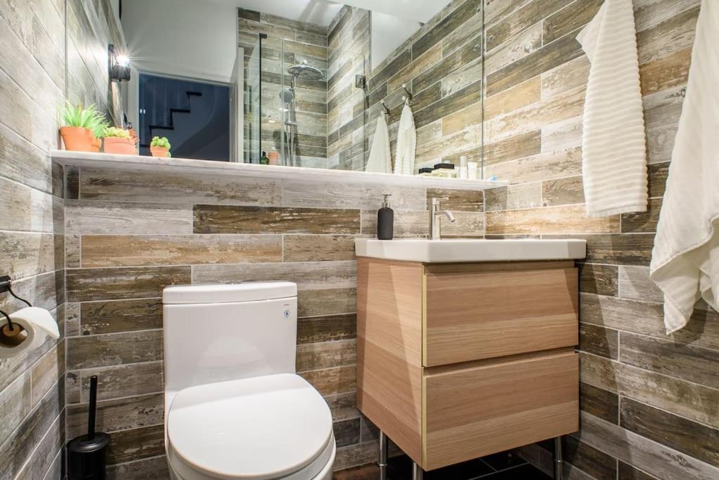 The Dutch House Villa New York