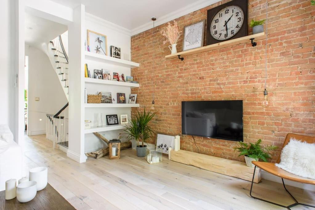 The Dutch House Villa