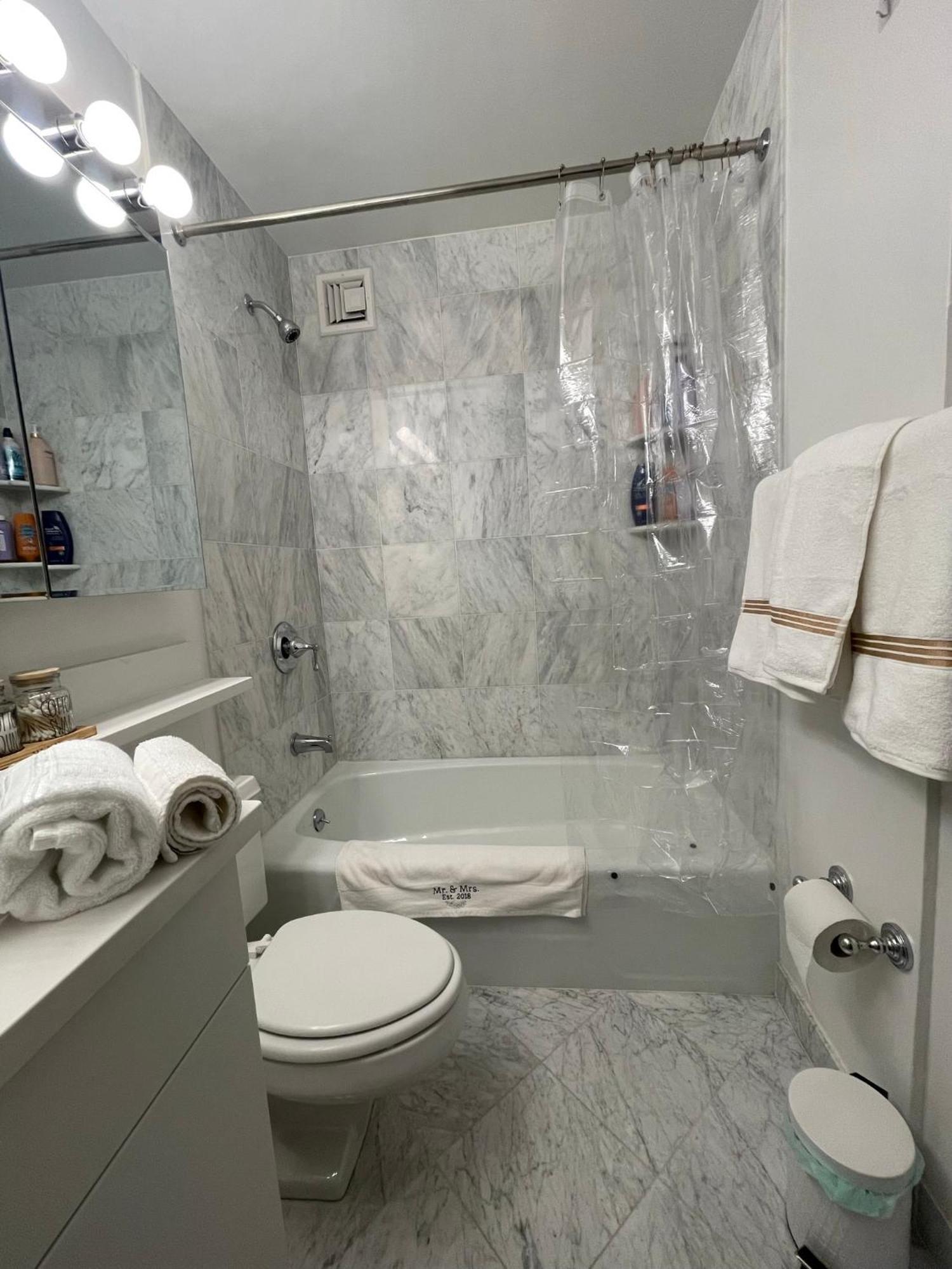 Nomad Stylish In Nyc Apartment New York