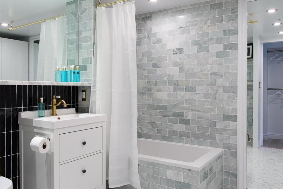 Bond Townhouse New York