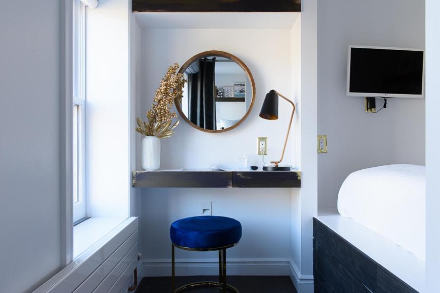 Bond Townhouse * New York