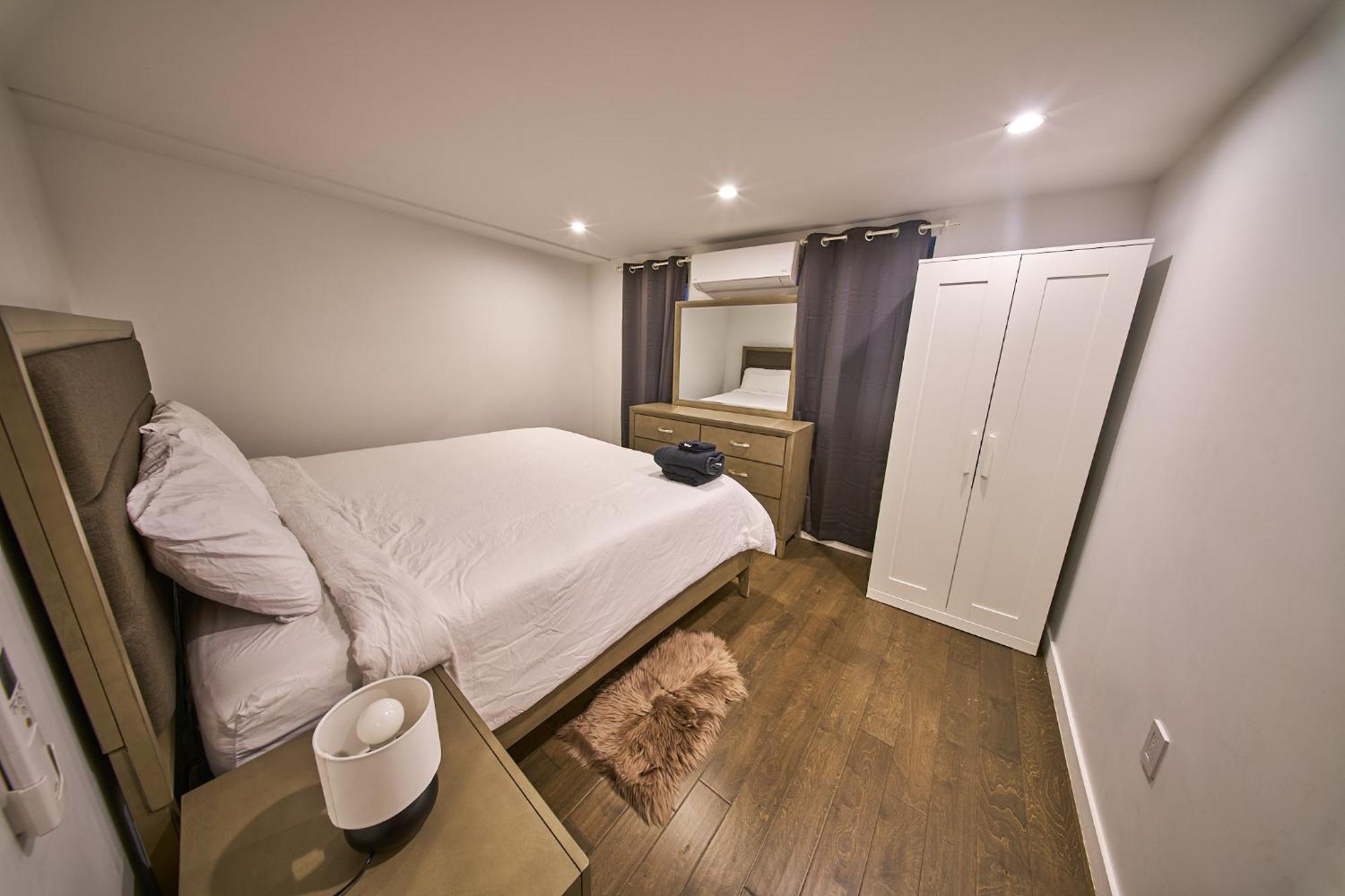 Modern 2 Bedroom Retreat In Downtown Manhattan Apartment New York