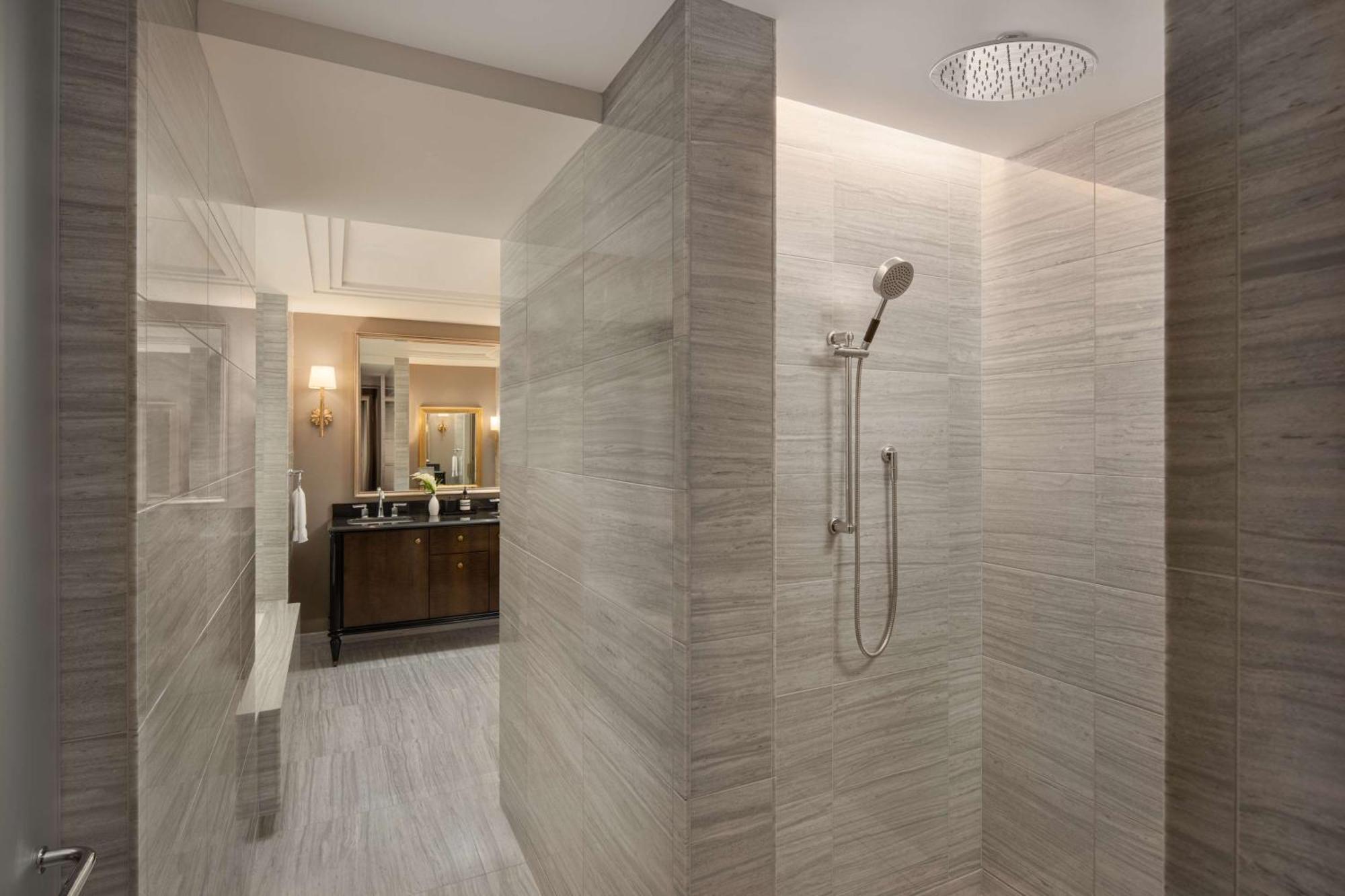 Waldorf Astoria Hotel 5*