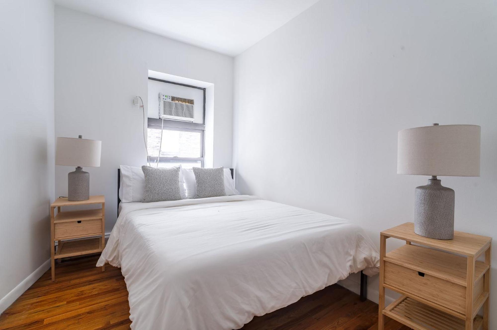 Bright 3br 1ba Retreat In Hells Kitchen Steps From Times Square New York