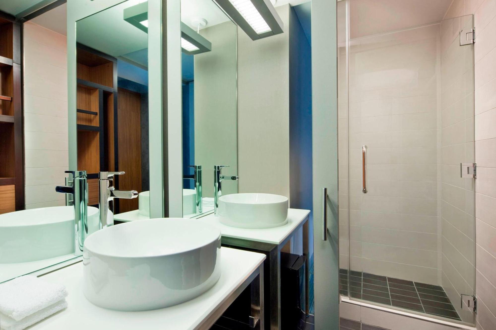 Hotel Aloft By Marriott Manhattan Downtown Financial District New York