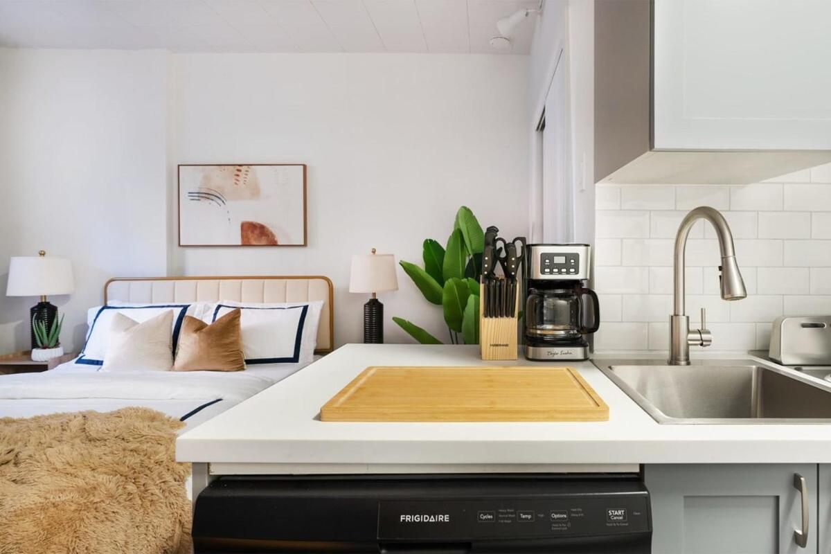 74-1c New With Private Outdoors - Gym New York