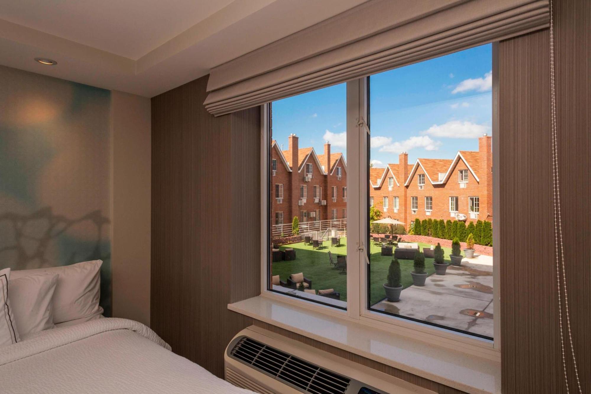 Hotel Courtyard By Marriott Queens/fresh Meadows 3*