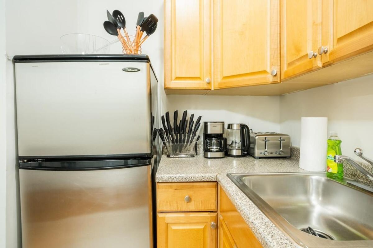 49-3b Newly Renovated 2br Wd Midtown East * New York