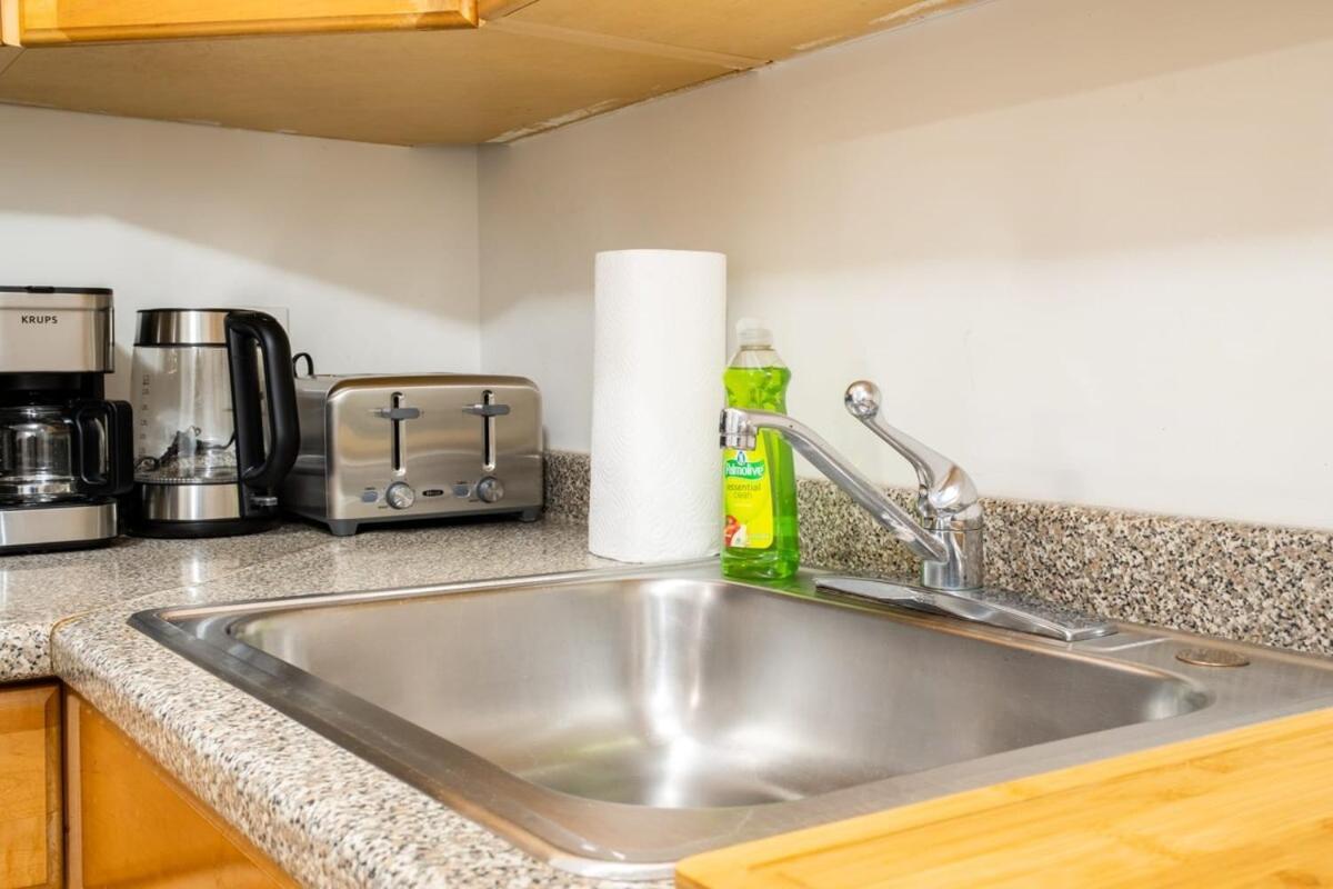 49-3b Newly Renovated 2br Wd Midtown East