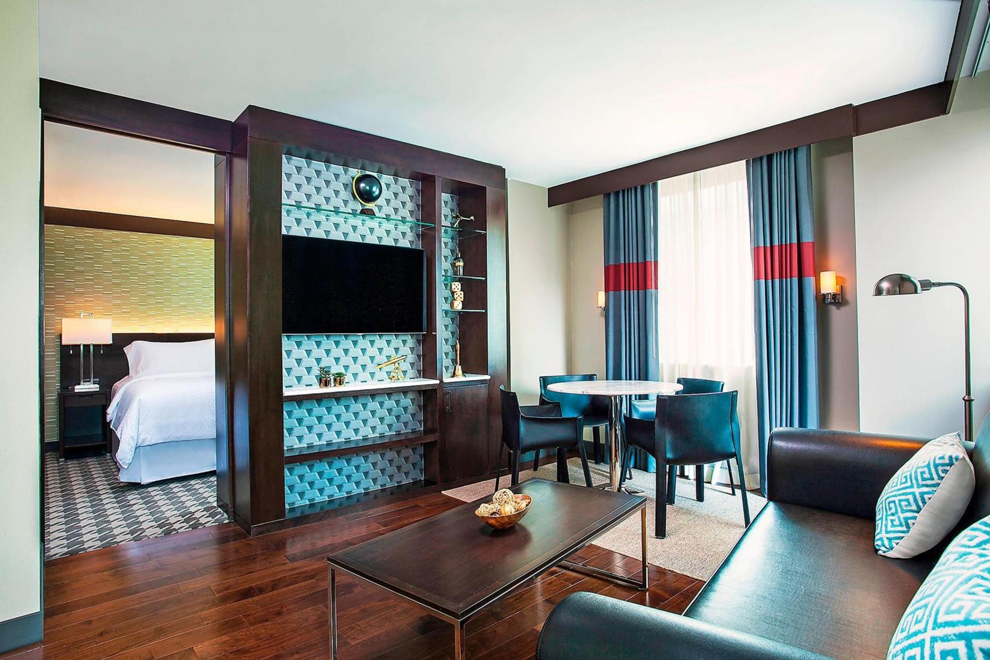 Four Points By Sheraton Downtown 3*